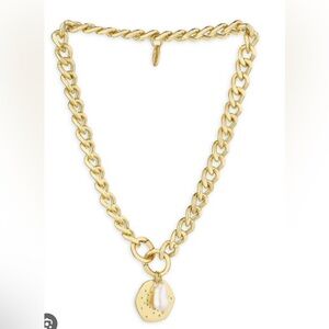 Ettika Lola Pearl and Medallion Chain Link Choker Necklace with Pearl Pendant
